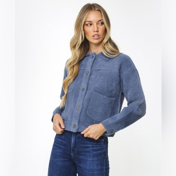 RINO & PELLE Jackets & Blazers - RINO & PELLE Bubbly Short Knitted Jacket In Light Blue Fuzzy Sweater Medium
